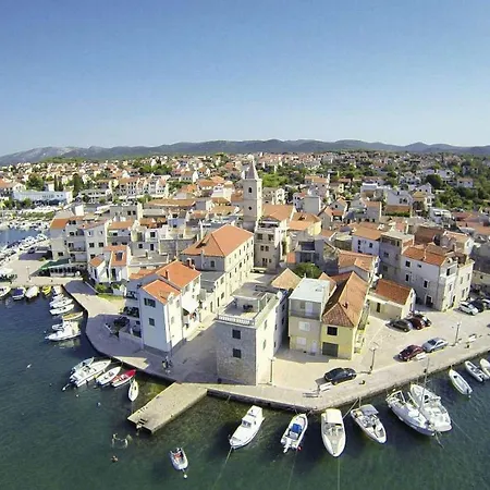 House Sauna&roof Jacuzzi Ferienhaus *