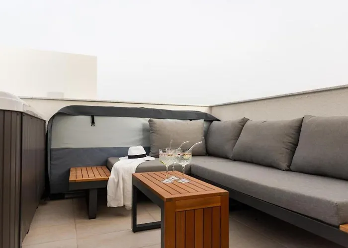 House Sauna&roof Jacuzzi * Pirovac