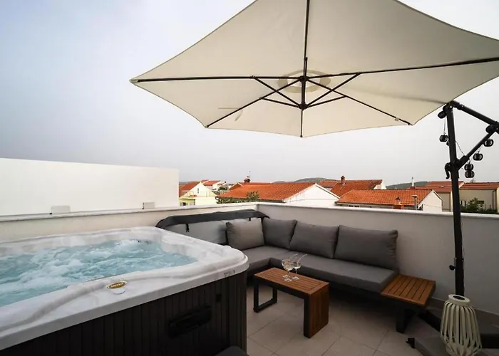 House Lebotticasa Pirovac