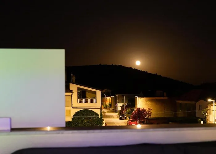 House Sauna&roof Jacuzzi Ferienhaus