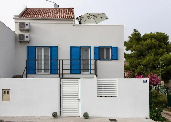 House Lebotticasa Pirovac